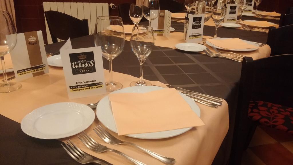Hotel Palacio De Los Vallados ラストレス エクステリア 写真