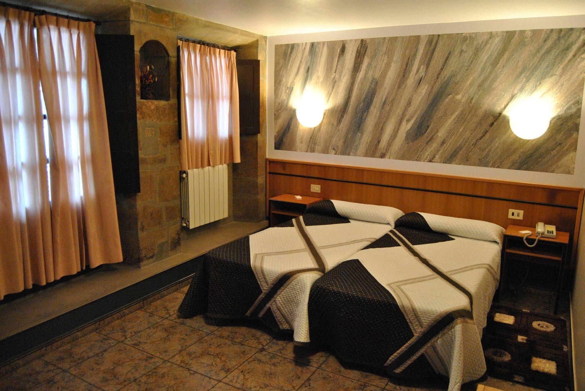 Hotel Palacio De Los Vallados ラストレス エクステリア 写真